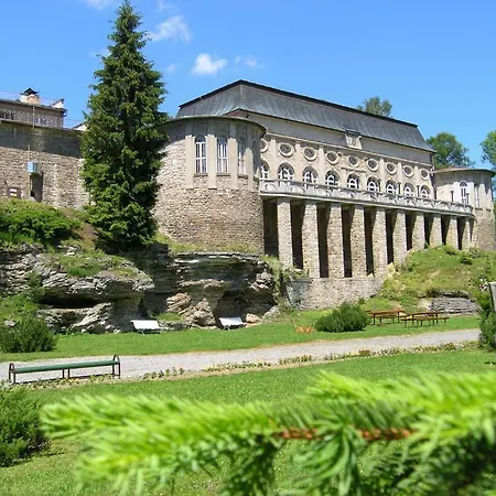 Kamenny Dvor 게스트하우스 *